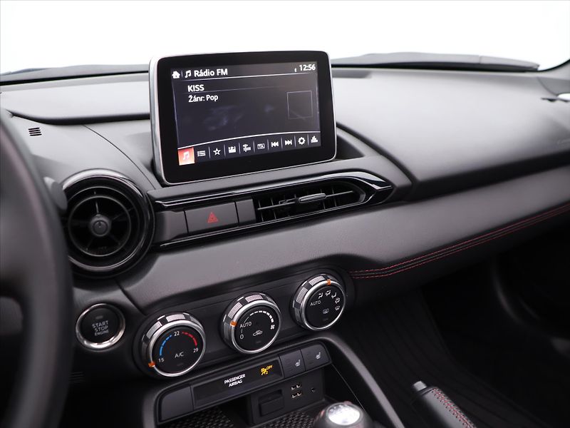 Mazda MX-5 2,0 Skyactiv-G160 118kW Revolu - fotka 23 z 35