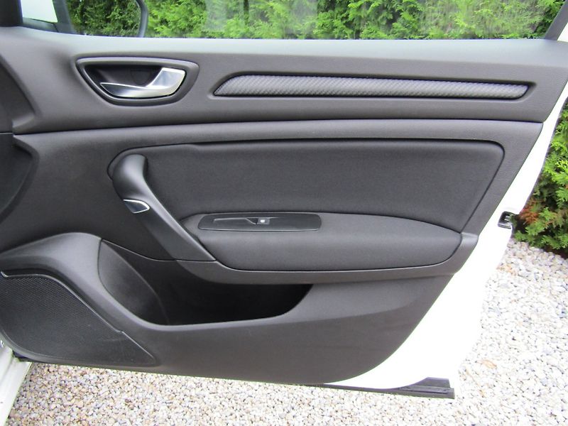 Renault Mégane (2019) 1.3 TCe  AUTOMAT - fotka 30 z 46