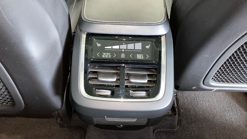 Volvo XC90 INSCRIPTION, T6 AWD Drive-E, 2 - fotka 32 z 44