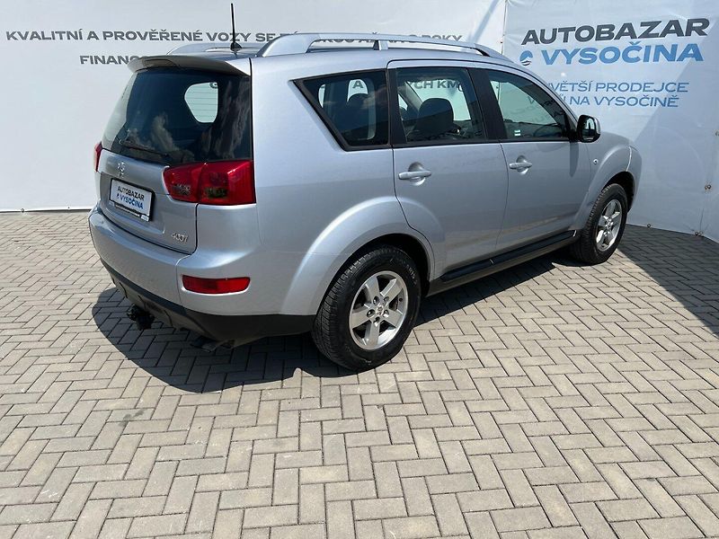 Peugeot 4007 (2009) 2.2HDi 115kW 4x4 - fotka 4 z 36
