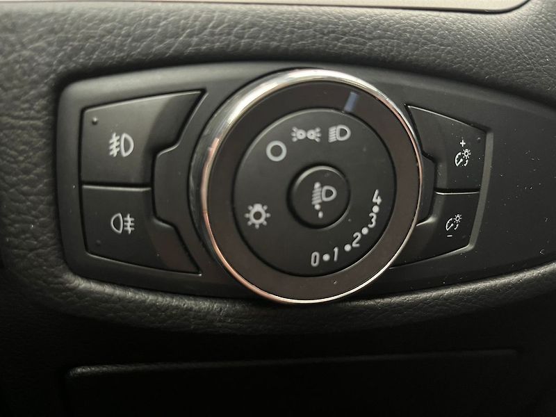 Ford Galaxy EB 140kW AT komplet servis - fotka 17 z 51