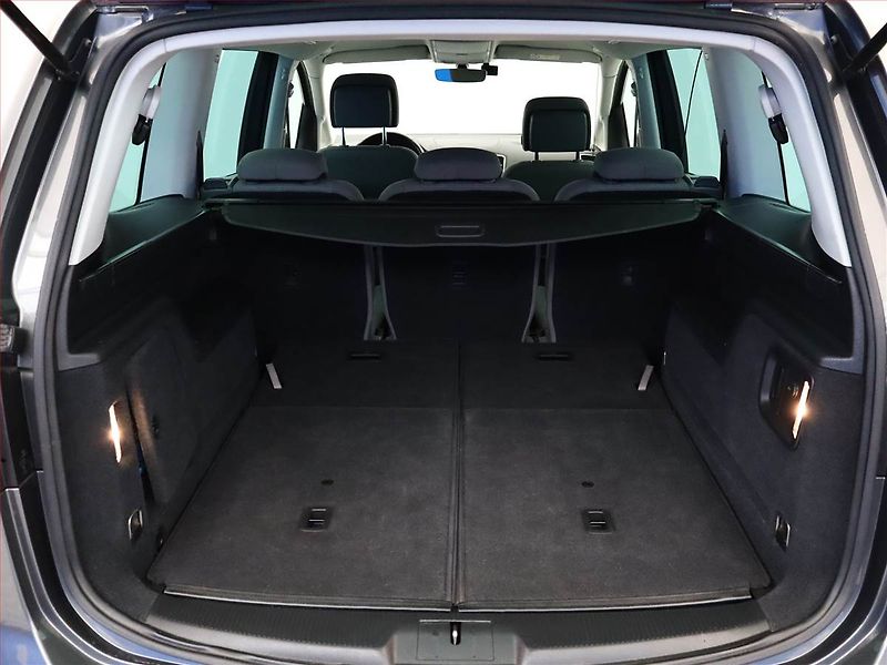 Volkswagen Golf (2017) 1.6 TDI, Navi, Tempomat - fotka 13 z 17