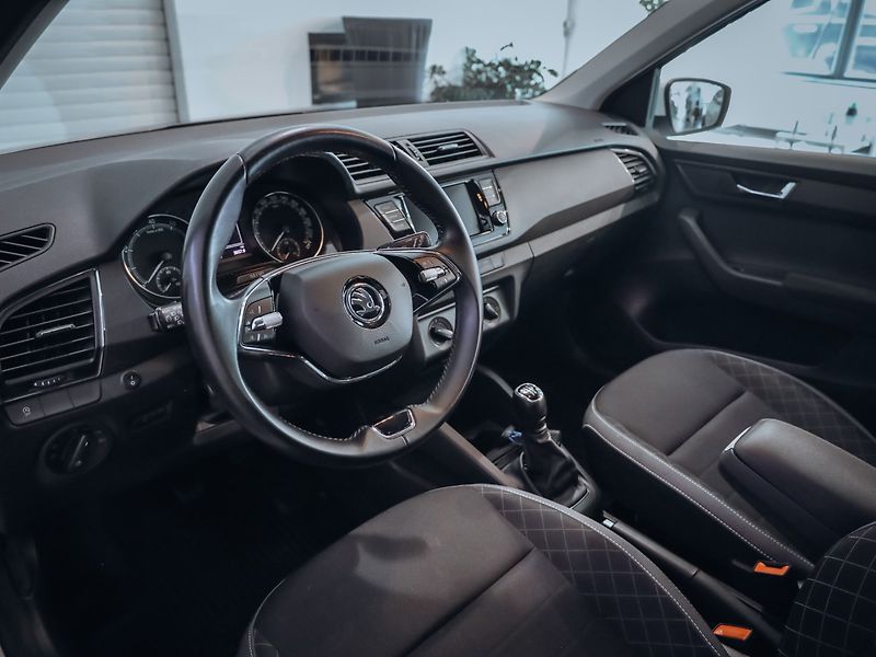 Škoda Fabia 1.0 TSI 70 kW Ambition - fotka 8 z 28