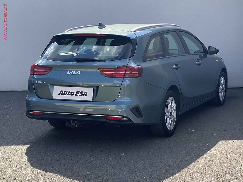 Kia Ceed (2022) 1.0 T-GDi SW, 1.maj,ČR, Spin - fotka 4 z 18