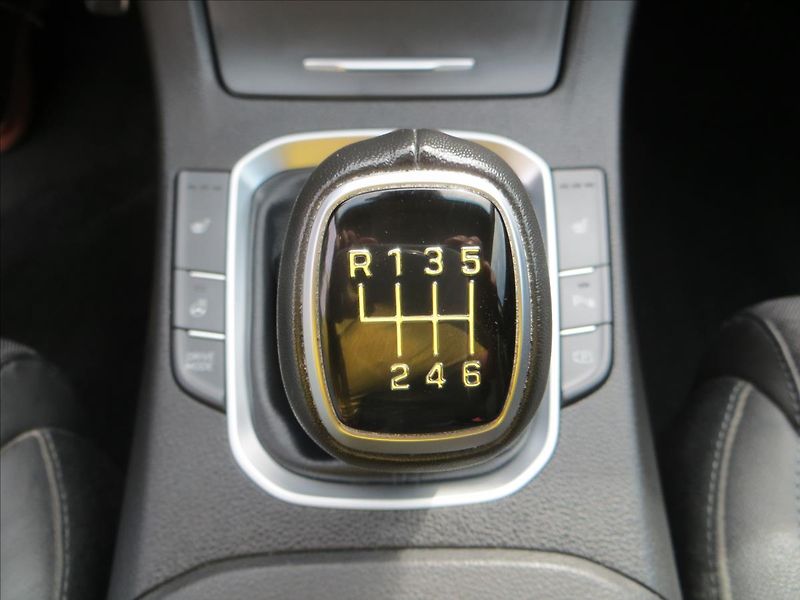 Hyundai i30 1,5 T-GDI M-Hev Style kombi - fotka 15 z 30