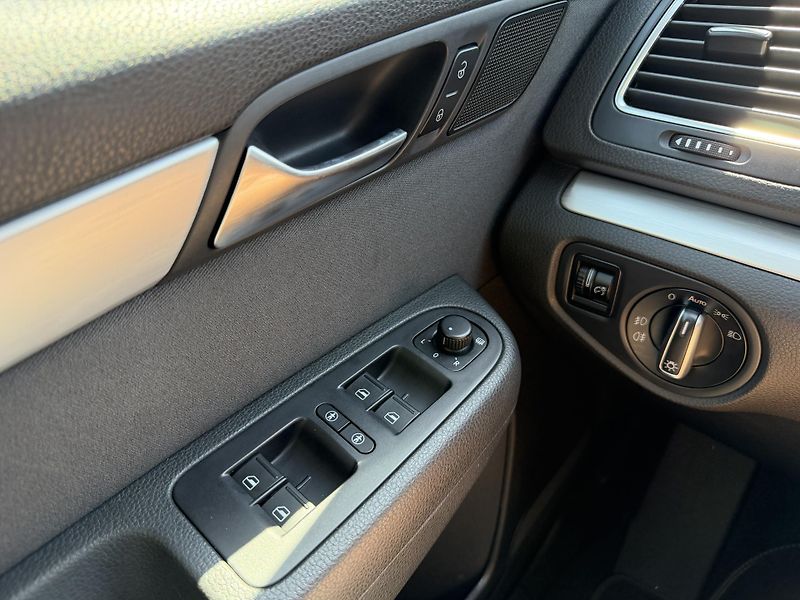 Volkswagen Sharan 2.0 TDI KAMERA TAŽNÉ ROZVODY - fotka 14 z 55