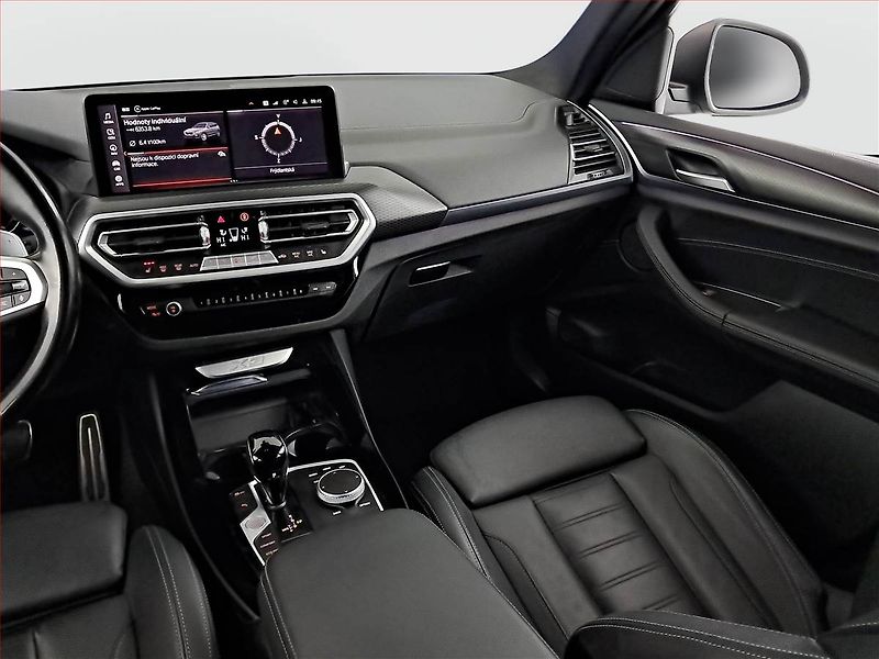 BMW X3 (2022) xDrive20d - fotka 8 z 19
