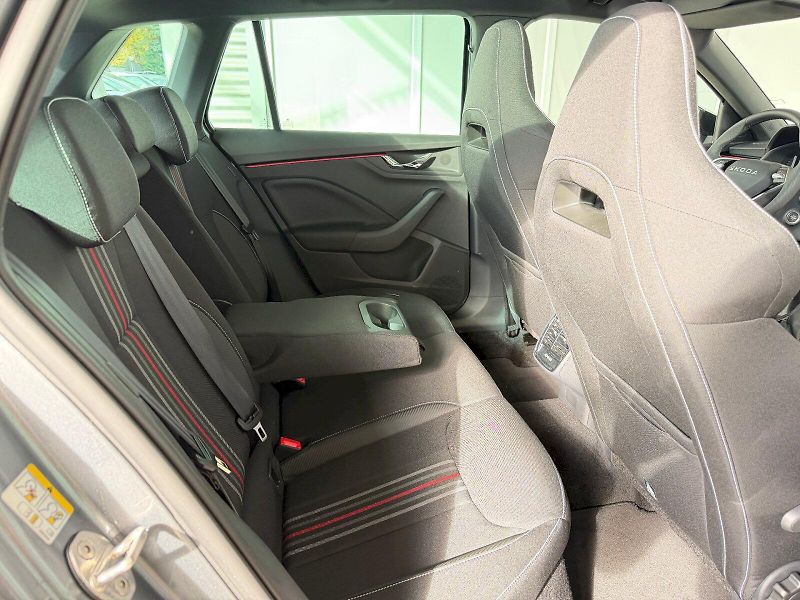 Škoda Kamiq (2026) Monte Carlo 1.0 TSI / 85 kW M6 - fotka 23 z 27