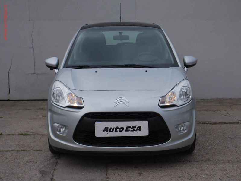 Citroën C3 (2010) 1.4 i, ČR, autoAC, temp - fotka 2 z 15