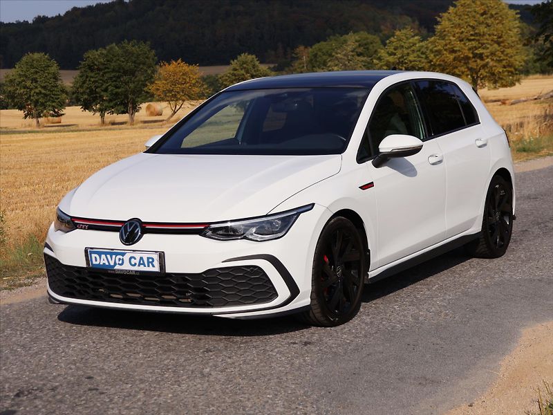 Volkswagen Golf 2,0 TSI GTI 180kW Virtual DPH - fotka 3 z 36