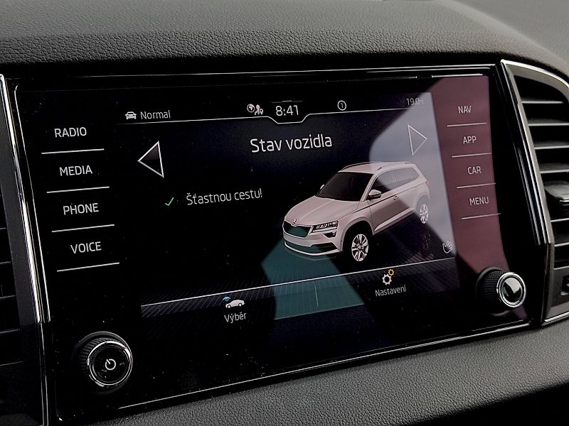 Škoda Karoq (2021) Style Plus 1,5 Tsi 110 Kw DSG - fotka 15 z 39