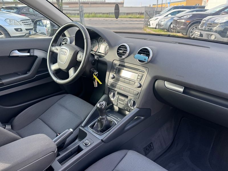 Audi A3 (2011) 2,0 TDI 103 KW 2. MAJ 2X KOLA - fotka 37 z 49