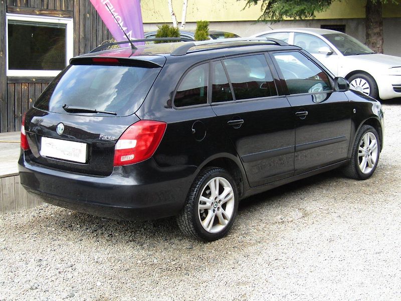 Škoda Fabia (2008) 1.4 16V  63kW  SPORT - fotka 11 z 38