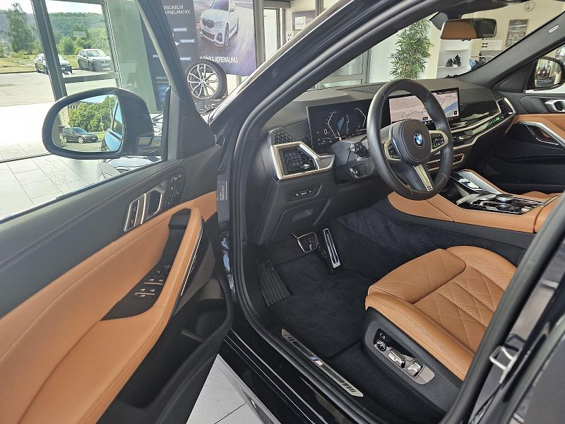 BMW X6 (2024) xDrive30d M Sport - fotka 6 z 27