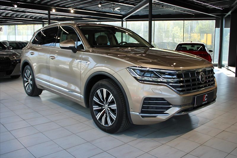 Volkswagen Touareg V6 TDi 210kW ACC/NezTop/Tažné/ - fotografie inzerátu
