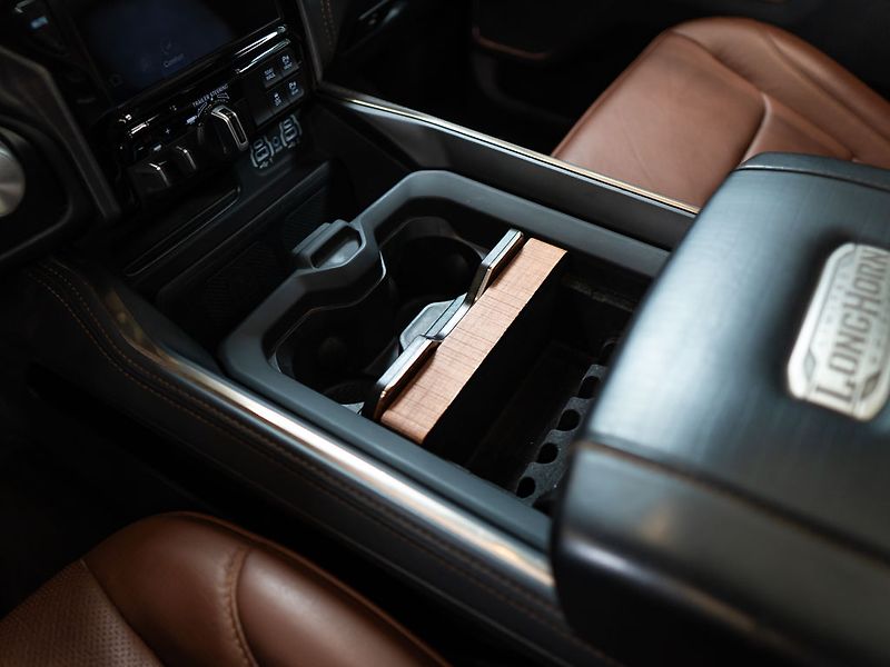 Dodge RAM (2022) 5.7 Longhorn RAMBOX Multitail - fotka 25 z 40