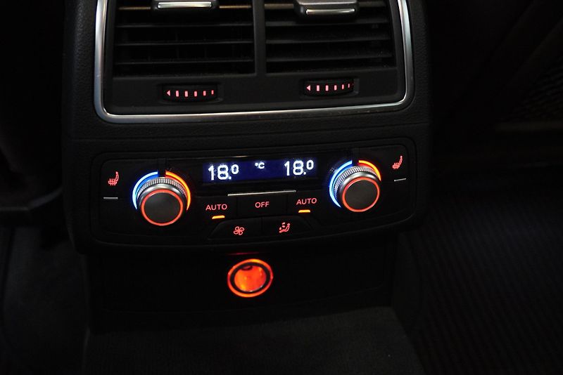 Audi A6 Allroad 3.0 TDi S LINE QUTTRO AUTOMAT - fotka 27 z 36