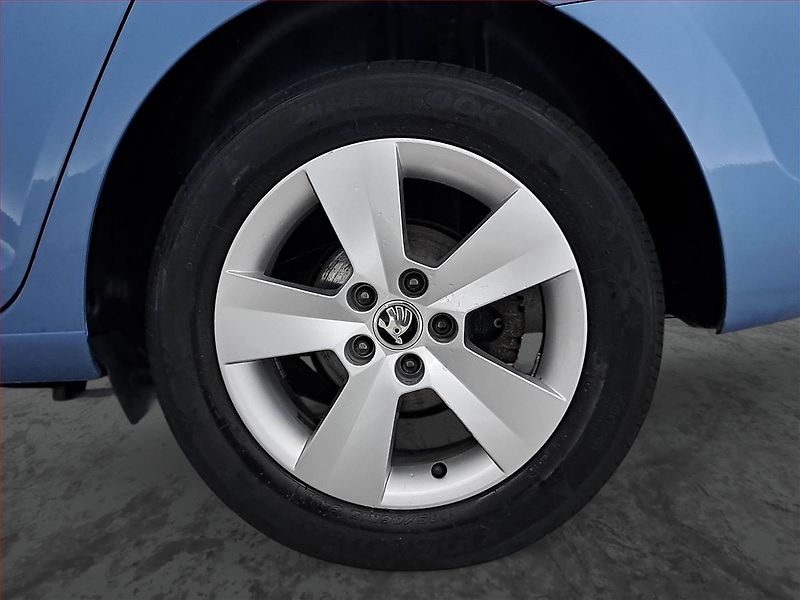 Škoda Rapid (2018) Ambition 1.0 TSI, Serv.kniha - fotka 14 z 17