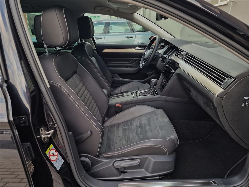 Volkswagen Passat 2.0TDI 147kW 4MOTION DSG Eleg - fotka 14 z 50