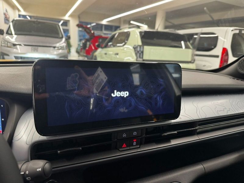 Jeep Avenger 4xe The North Face 1.2 Turbo e - fotka 10 z 21