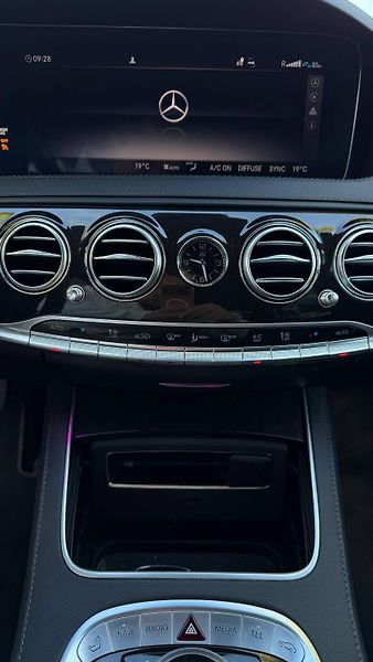 Mercedes-Benz Třídy S (2020) S 350D 3.0 210KW 4MATIC LONG 2 - fotka 9 z 11