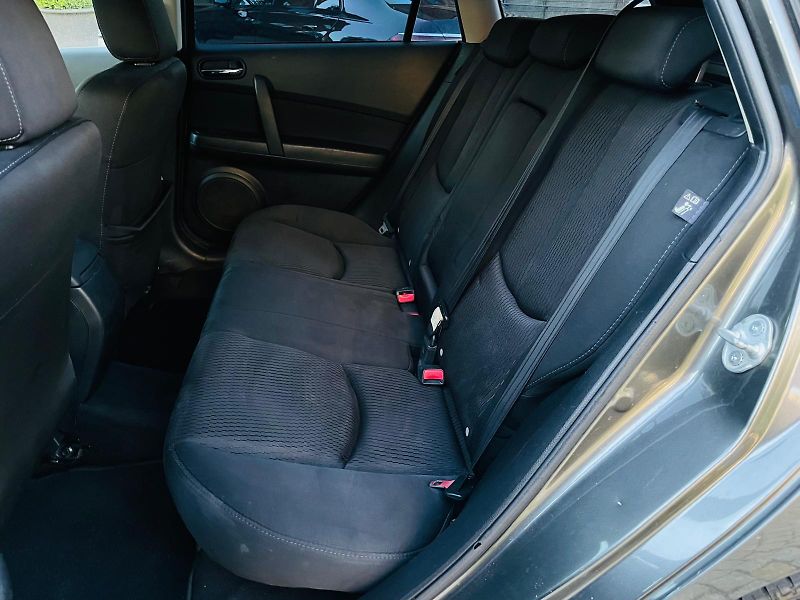 Mazda 6 2.0i MAN 1MAJITEL VÝHŘEV TAŽNÉ - fotka 30 z 41