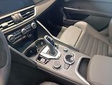 Alfa Romeo Giulia (2026) Quadrifoglio 2.9 V6 Turbo 520K - náhled 26