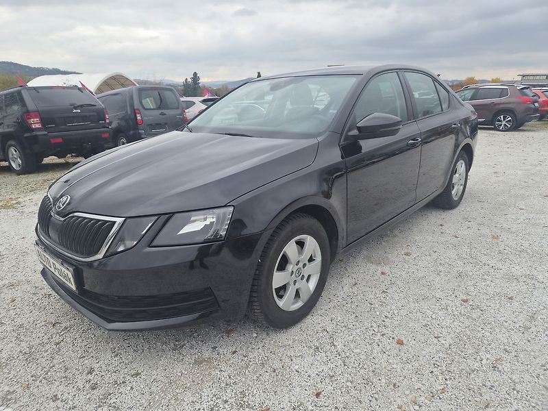 Škoda Octavia 1,4 - fotka 3 z 14