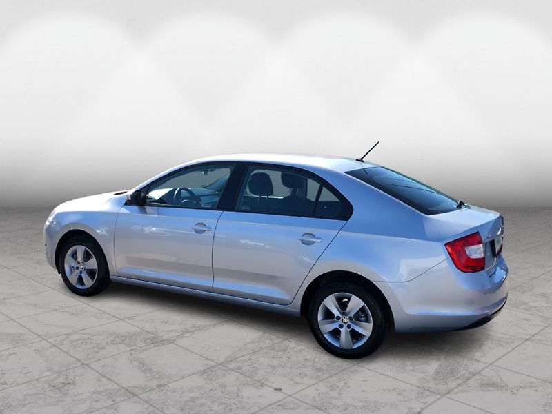 Škoda Rapid 1.2 TSi AMBITION - fotka 7 z 28