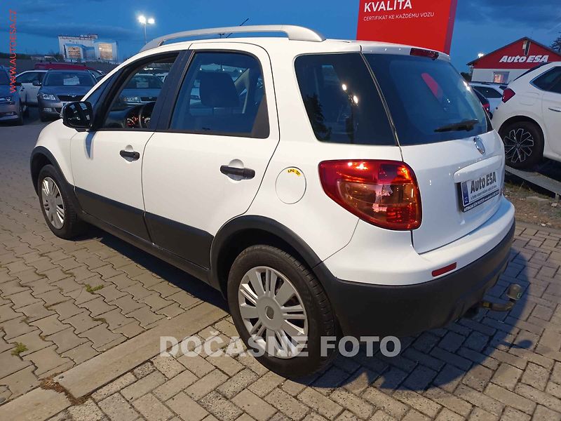 Fiat Sedici (2012) 1.6i 4x4, LPG, AC, tažné - fotka 2 z 3
