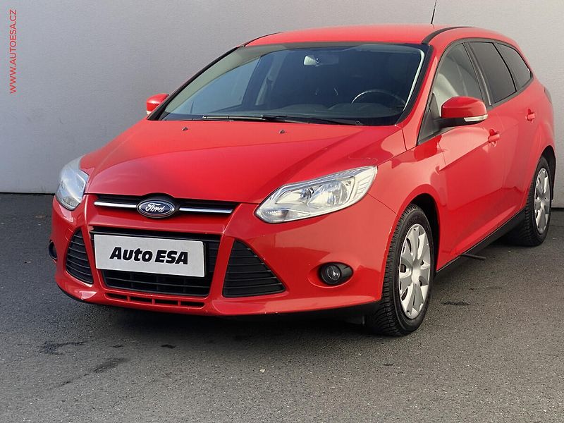 Ford Focus (2014) 1.6 TDCi, ČR, Trend, park - fotka 3 z 17