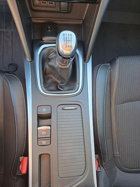 Renault Mégane Intens TCe 140 1.majitel    - fotka 17 z 30