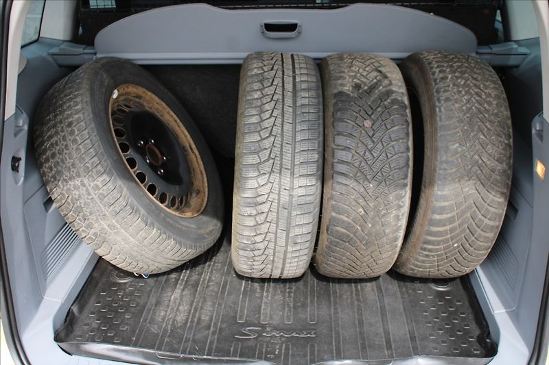 Ford S-MAX 2,0 TDCI  NOVÉ V ČR - fotka 24 z 26
