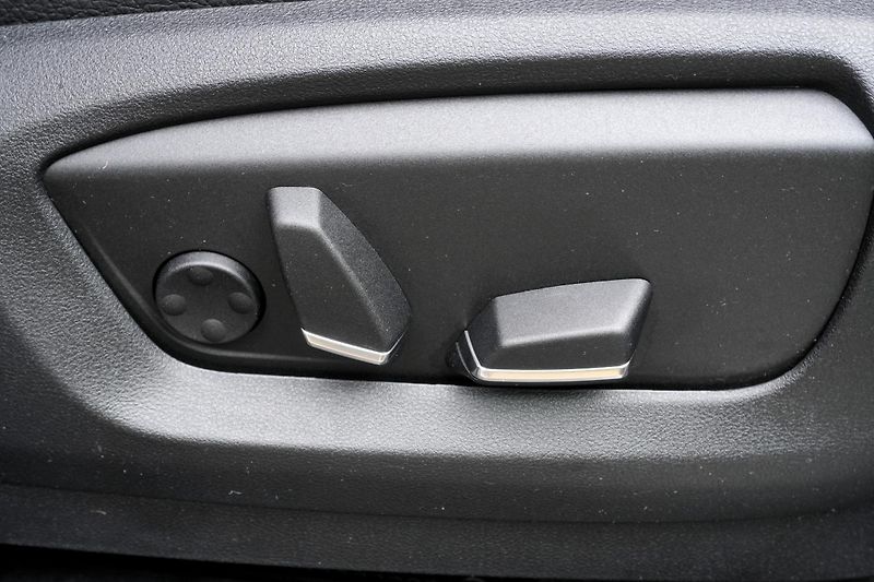 BMW X6 30d, ČR, Tažné, Harman, ACC - fotka 44 z 44