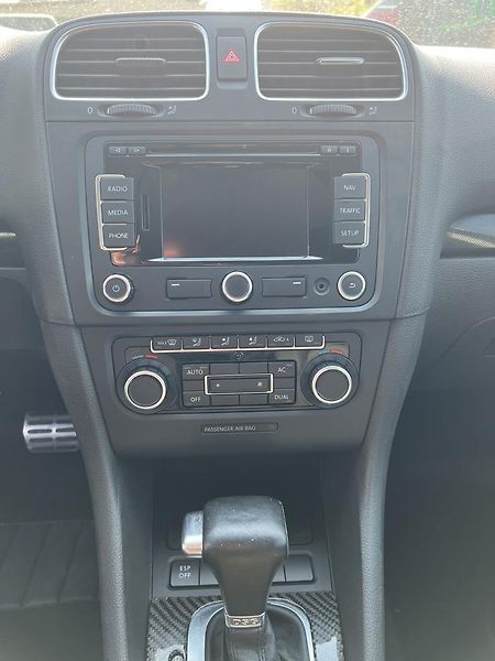 Volkswagen Golf VI 2.0TDi 81kW - fotka 8 z 11