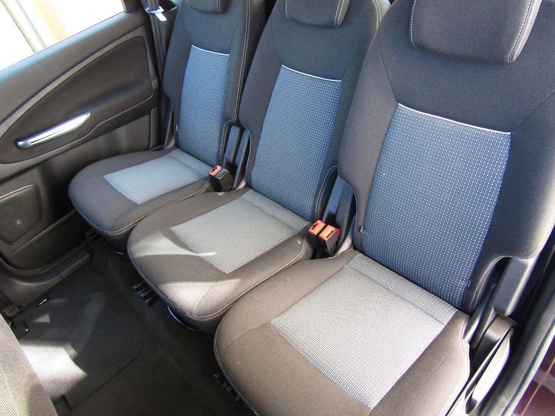 Ford S-MAX (2010) 2.0 TDCi EURO 5 - fotka 23 z 43
