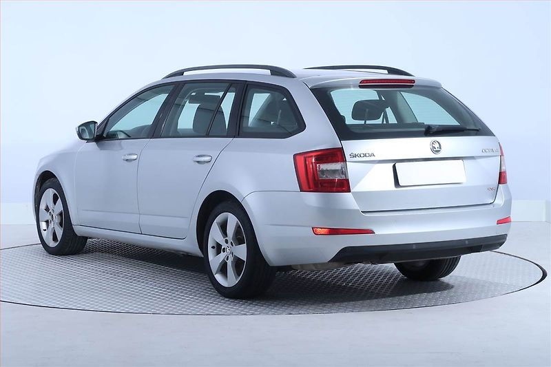 Škoda Octavia (2014) 2.0 TDI, 4X4, Xenony - fotka 4 z 21