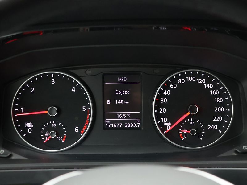 Volkswagen Multivan 2,0 TDI 150kW 4Motion LED 1Maj - fotka 18 z 30