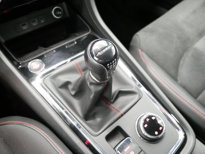 Seat Ateca - fotka 24 z 28