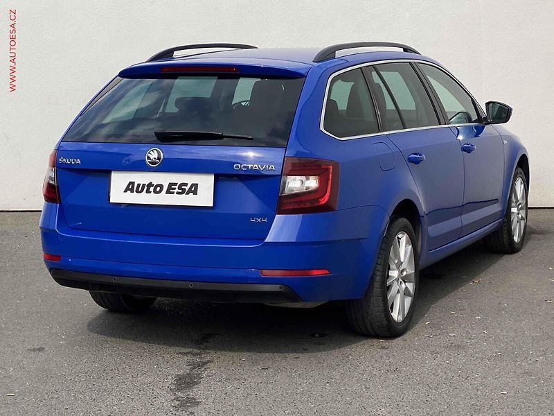 Škoda Octavia (2019) 2.0 TSi 4x4, ČR, Edition 100 - fotka 4 z 17