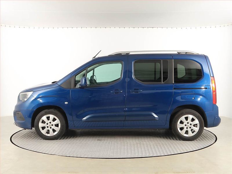 Opel Combo (2019) 1.2 Turbo, 5Míst, SR - fotka 3 z 17