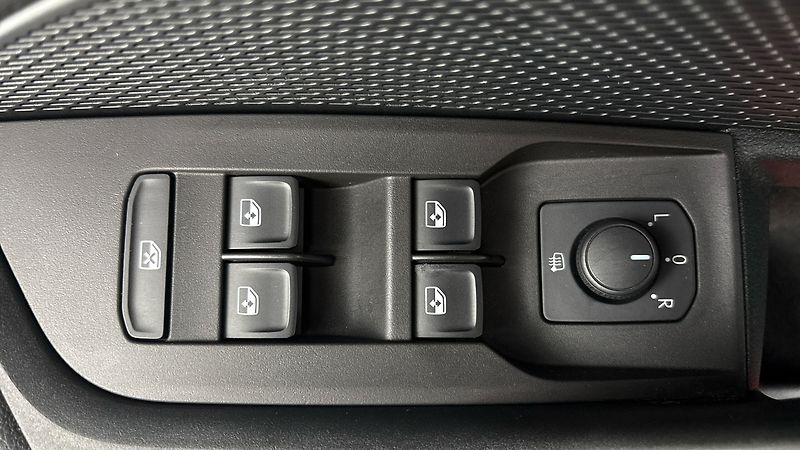 Škoda Octavia 2.0 TDI DSG Ambition - fotka 21 z 24