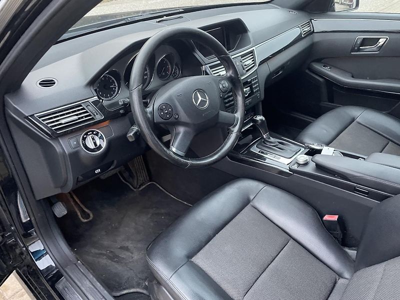 Mercedes-Benz Třídy E (2011) 250cdi T 4M 150kw - fotka 38 z 49