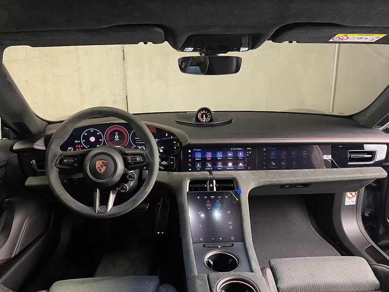 Porsche Taycan GTS PASM 360 HD-Matrix Pano - fotka 13 z 22