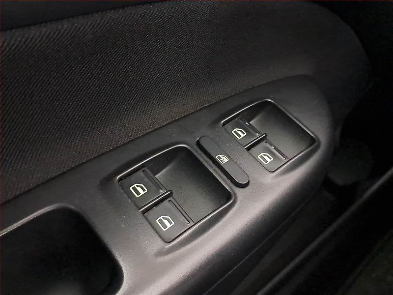 Škoda Octavia (2010) 1.4 TSI, Tempomat - fotka 15 z 16