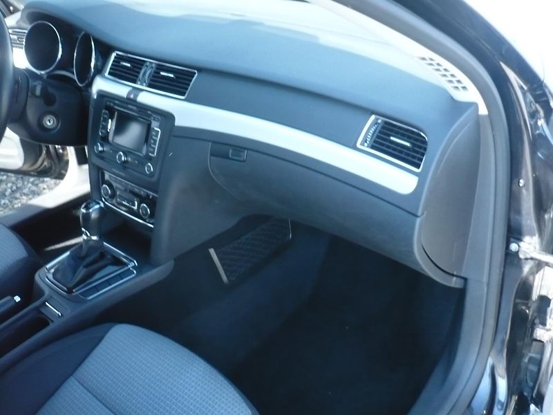 Škoda Superb 2.0TDI 103Kw Serviska DSG Klim - fotka 14 z 29