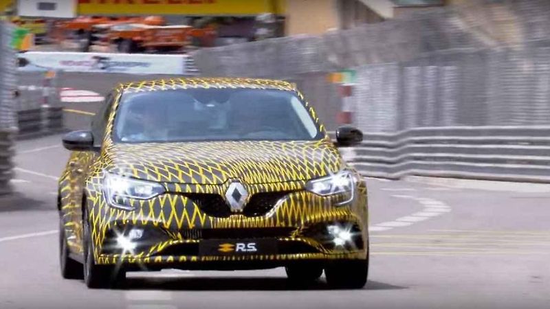 Maskovaný prototyp Renaultu Mégane R.S..