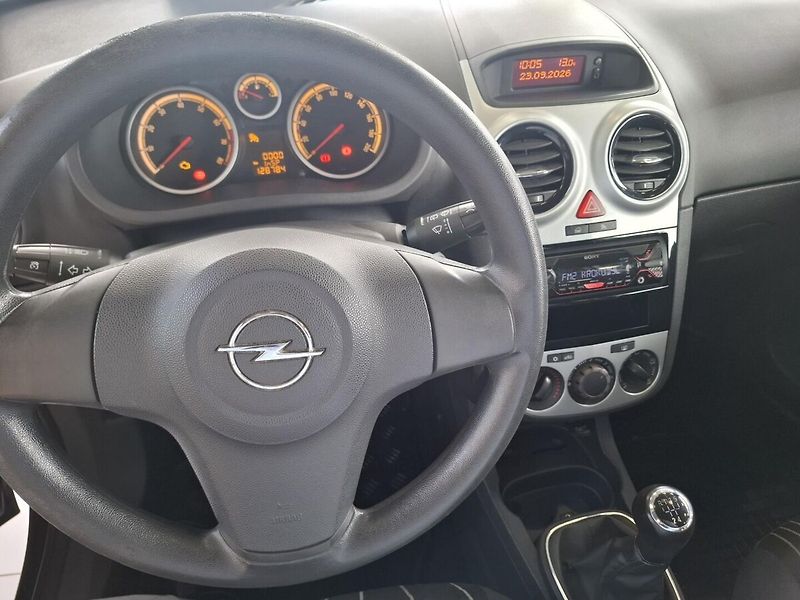 Opel Corsa 1.2i 63KW 2011 - fotka 8 z 9