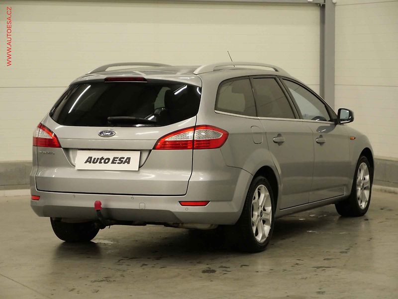 Ford Mondeo (2010) 2.0i, ČR, AT, xenon, autoAC - fotka 4 z 20