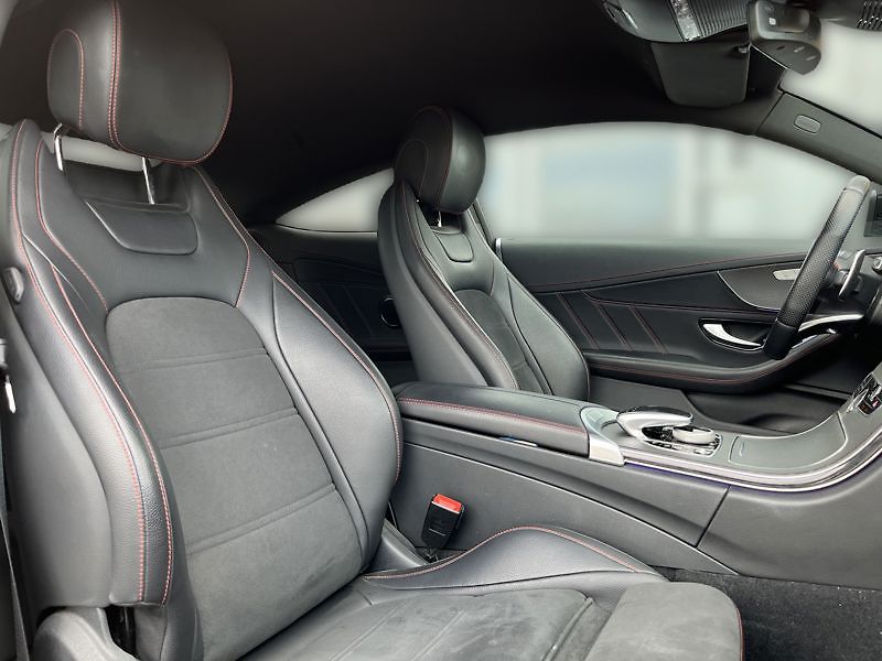 Mercedes-Benz Třídy C 43 AMG 4MATIC Coupé - fotka 15 z 17